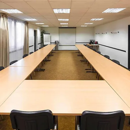 Ibis London Luton Airport 